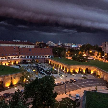 Central Terrace Escape With Jacuzzi Timișoara Zewnętrze zdjęcie